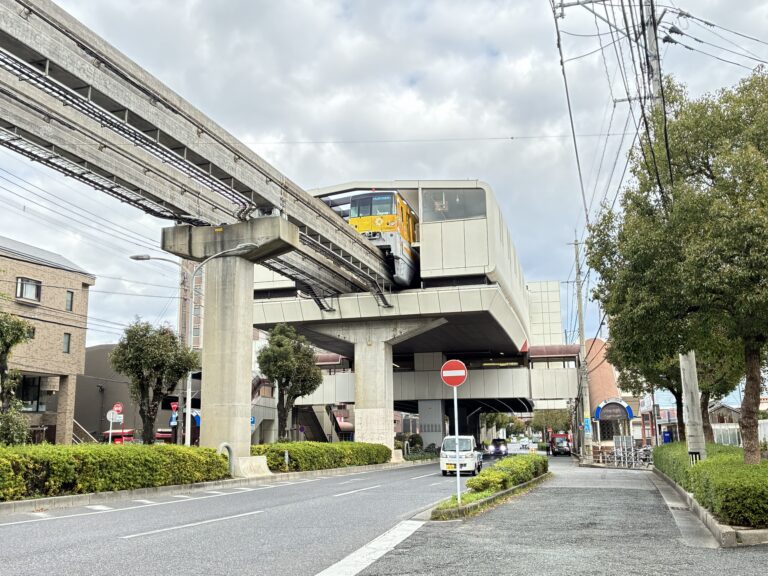 モノレール徳力公団前駅補修工事